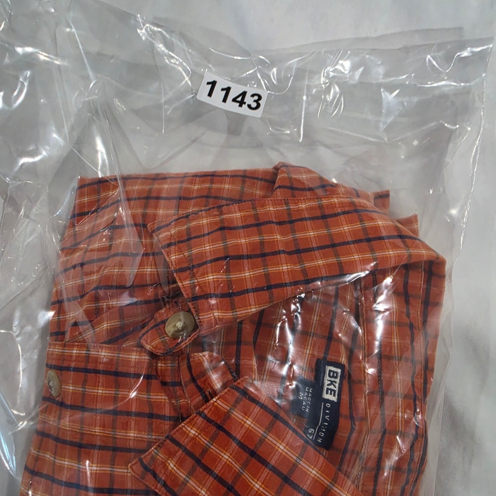 BKE Division 67 Button Down Shirt Mens Medium Orange Plaid Excellent Long Sleeve - Picture 7 of 7